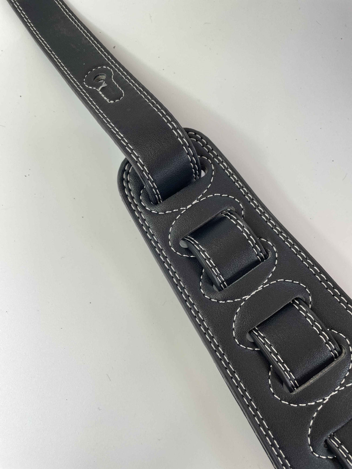 ISUZI BST11BK Leather Black Bass Guitar Strap